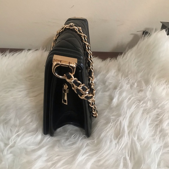 Black Crossbody/Shoulder Bag - Picture 3 of 4